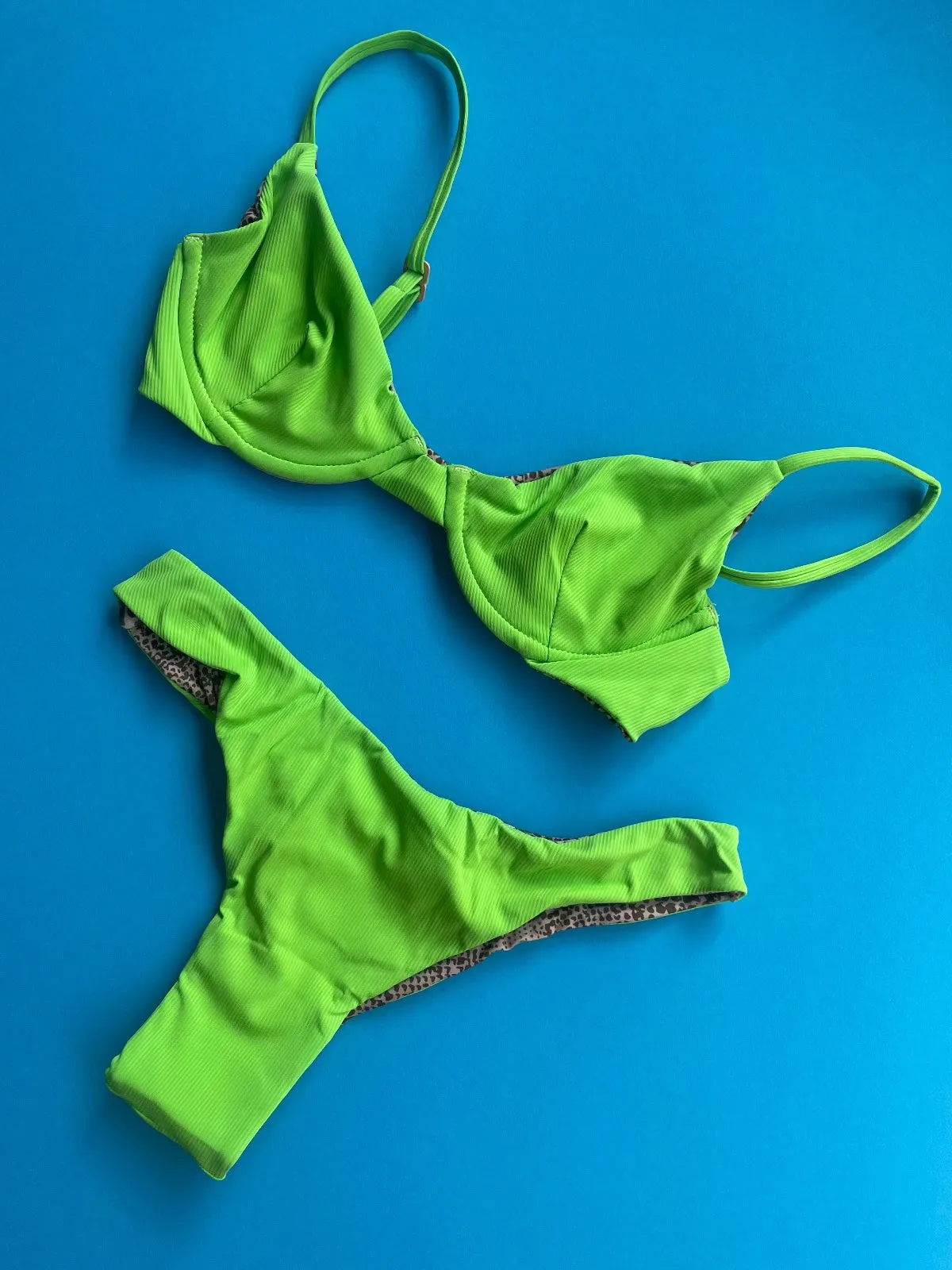 Acacia: Manhattan Underwire Bikini Top - Matcha Ribbed