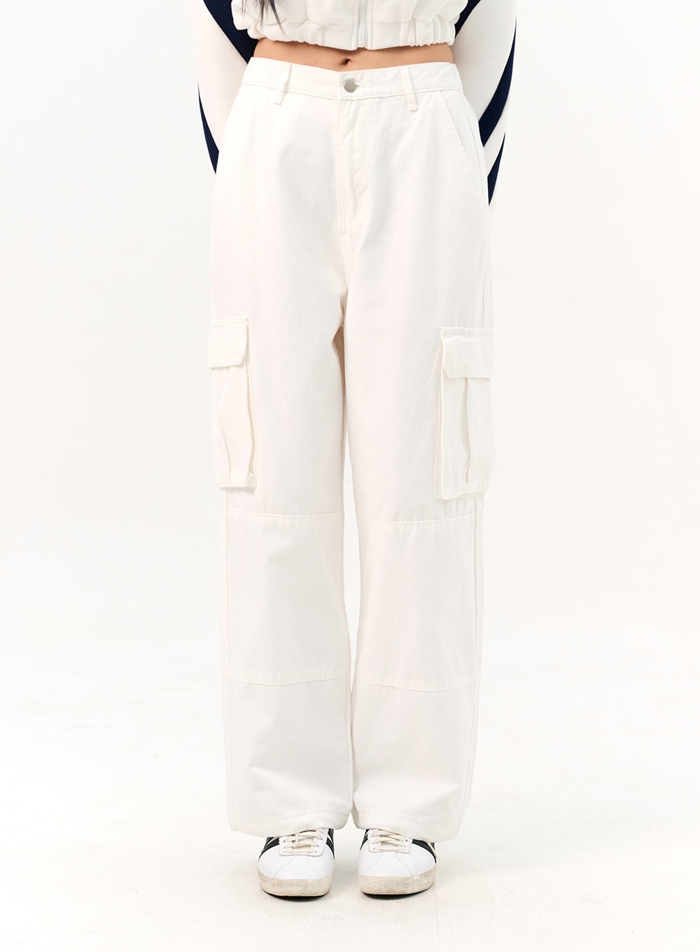 Wide Cargo Pants IO317