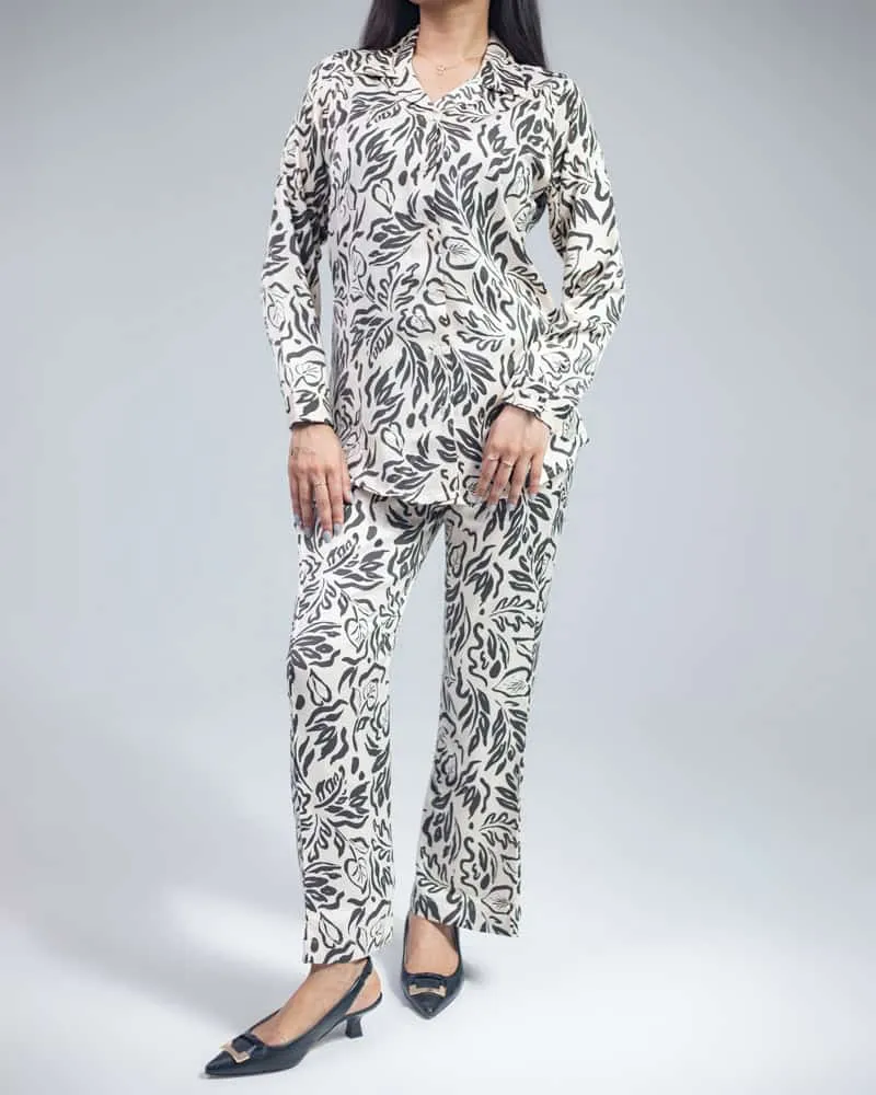 Women's Off White Cuban Shirt and Pants 2 piece Set in Funky Print | Co-Ord Set